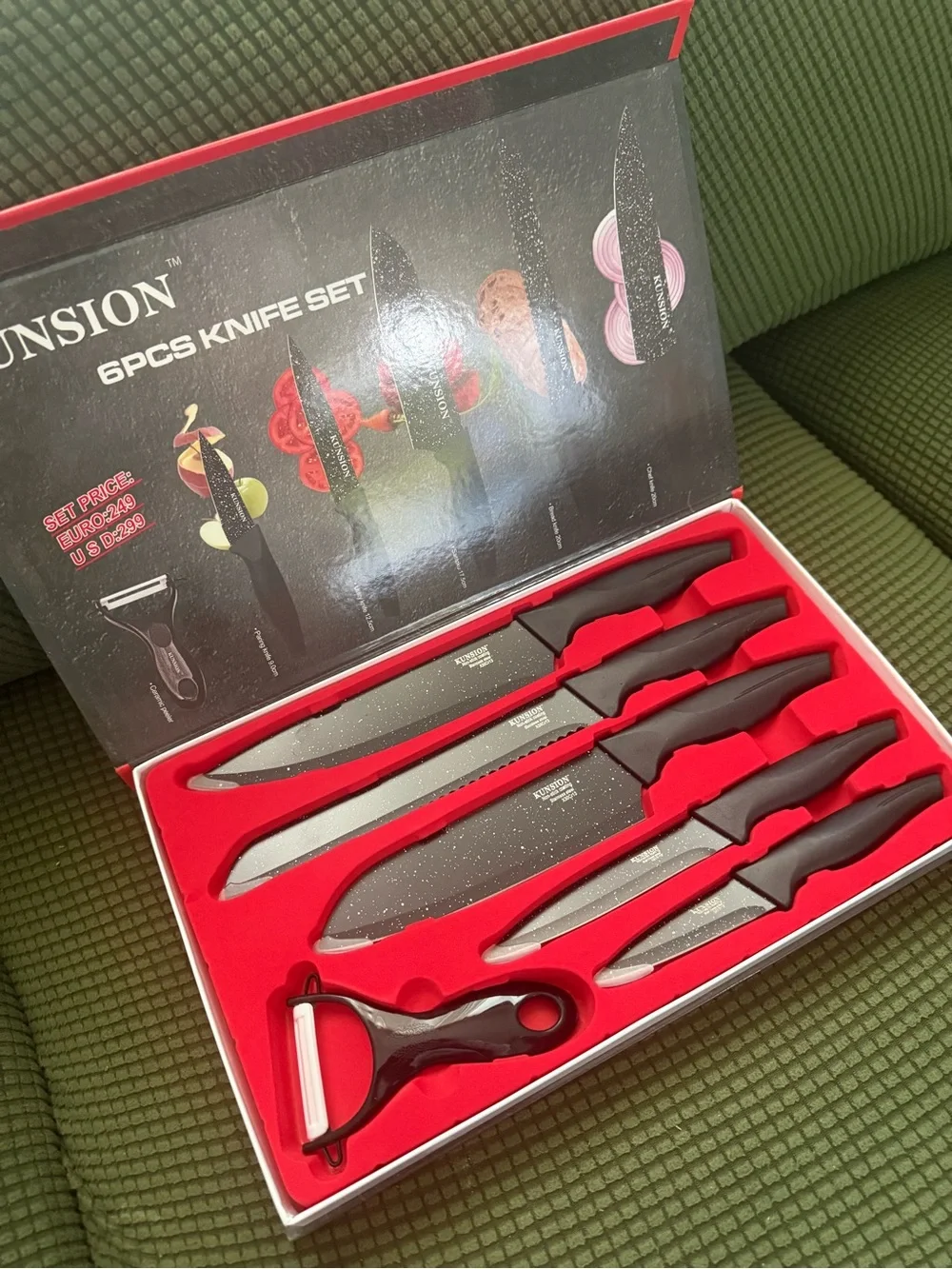 6-Piece Black Handle Knife Set with Red Tray - Precision Cutlery
